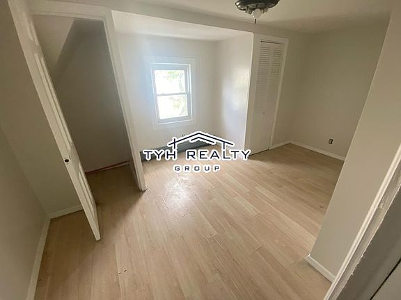 4th image of 591 Sanford Ave #3