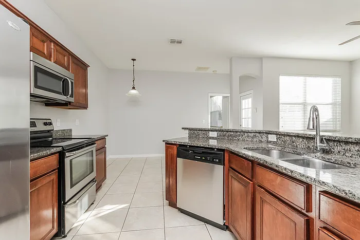 4571 Capital Blvd — Photo 8