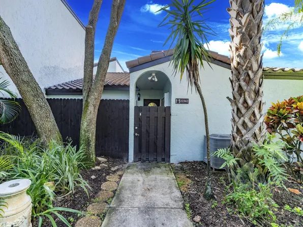 22362 Pineapple Walk Drive, Boca Raton, FL 33433