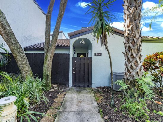 22362 Pineapple Walk Drive, Boca Raton, FL 33433