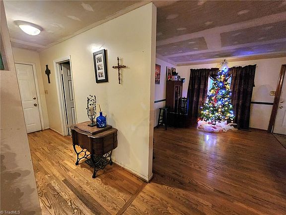 14th image of this home