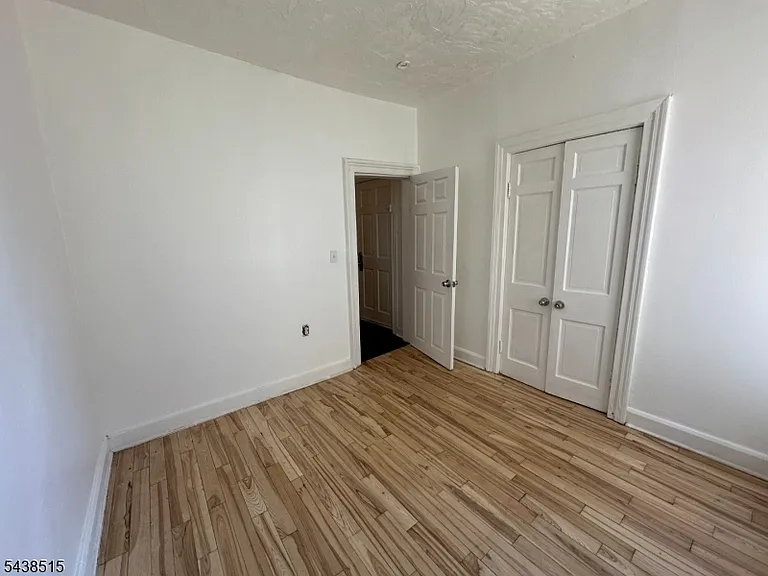 84 Front St — Photo 15