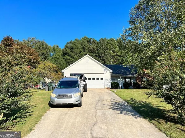 304 Greenleaf Ct, Loganville, GA 30052
