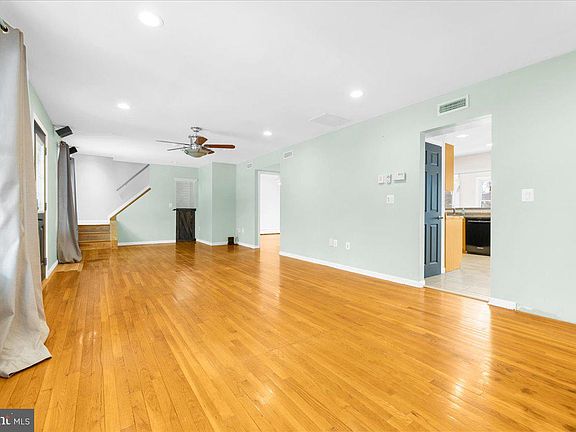 5th image of 616 Buckingham Dr