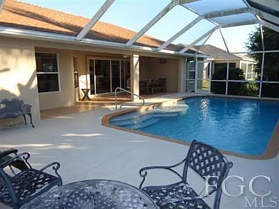 3rd image of 4820 SW 24th Ave