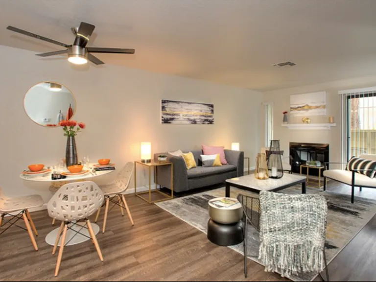 Park Lakewood Apartments — Photo 10