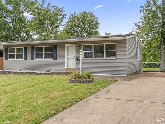 3rd image of 1020 Kostka Ln