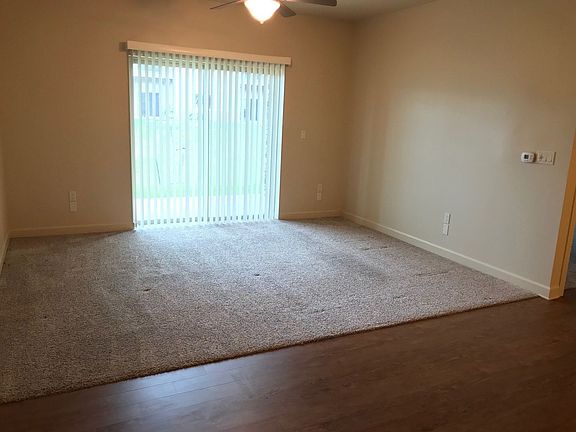 4th image of 2715 Bobcat Dr Unit 102