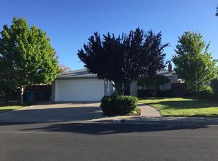 456 Colonial Cir, Vacaville, CA 95687