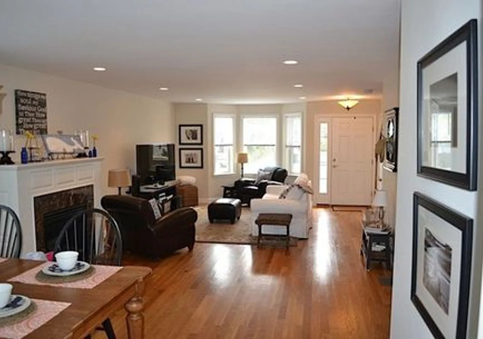 Welcome Home, Beautifully Updated Stellar Neighborhood — Photo 3
