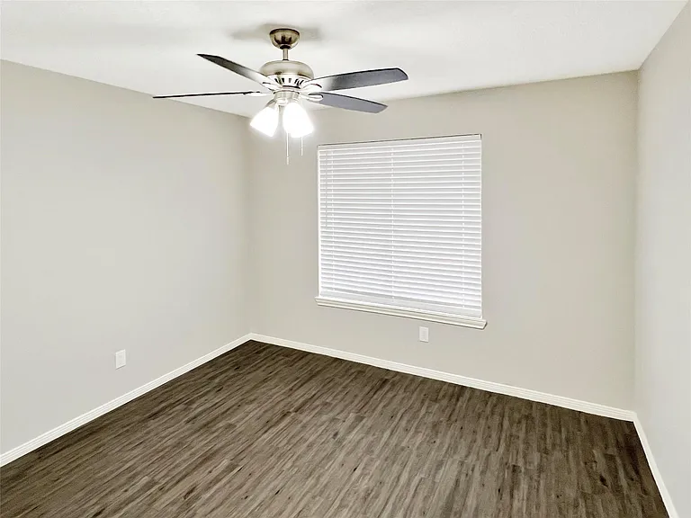 12414 Logan Mill Dr — Photo 24
