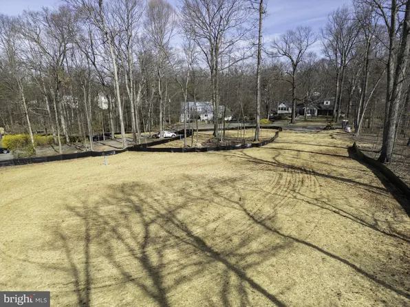 25 Jefferson Dr, Sterling, VA 20165