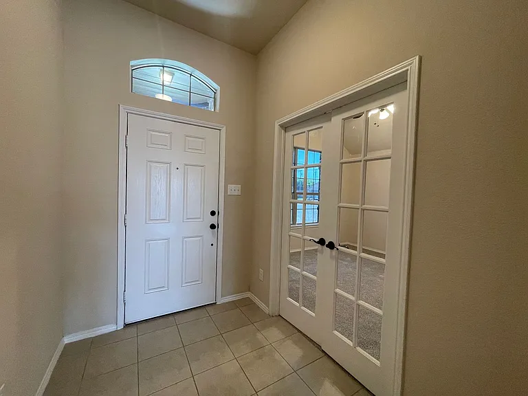 2120 Blakely Ct — Photo 48