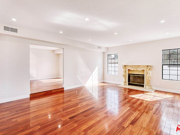 5th image of 2750 N Glenoaks Blvd