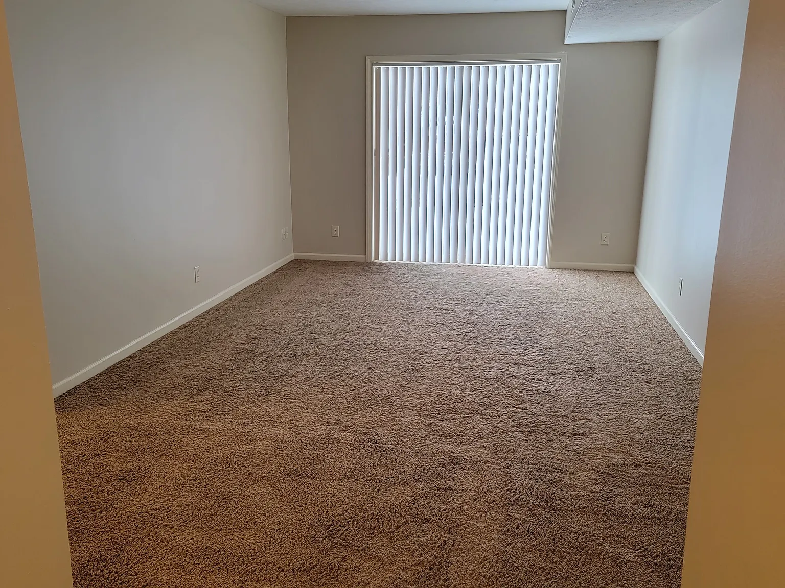 1 bed, 856 sqft, $1,149 — Photo 4