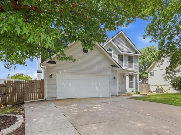 1002 E Green Gables St, Olathe, KS 66061