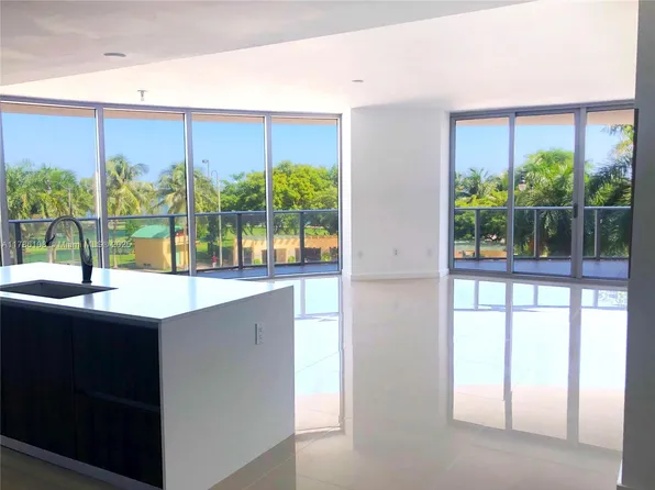 488 NE 18th St Unit 215, Miami, FL 33132
