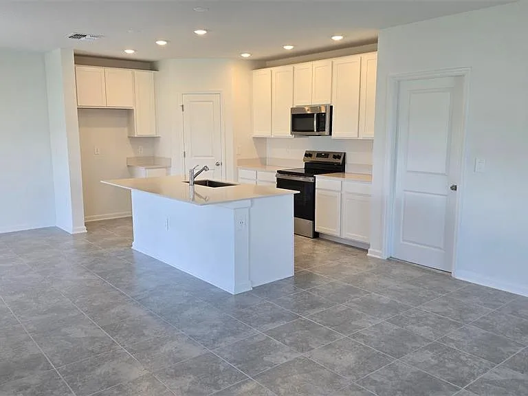 1449 Cumberland Ave — Photo 7