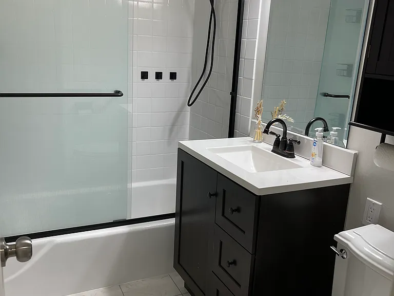 1322 E Covina Blvd #0 — Photo 4