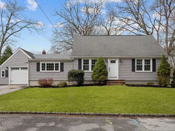 111 Verndale St, Warwick, RI 02889