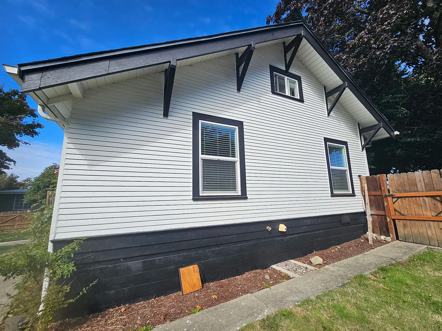 2 bed, 1000 sqft, $2,400 — Photo 4