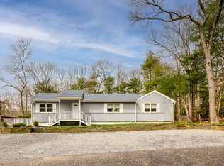 11 1st St, East Hampton, NY 11937