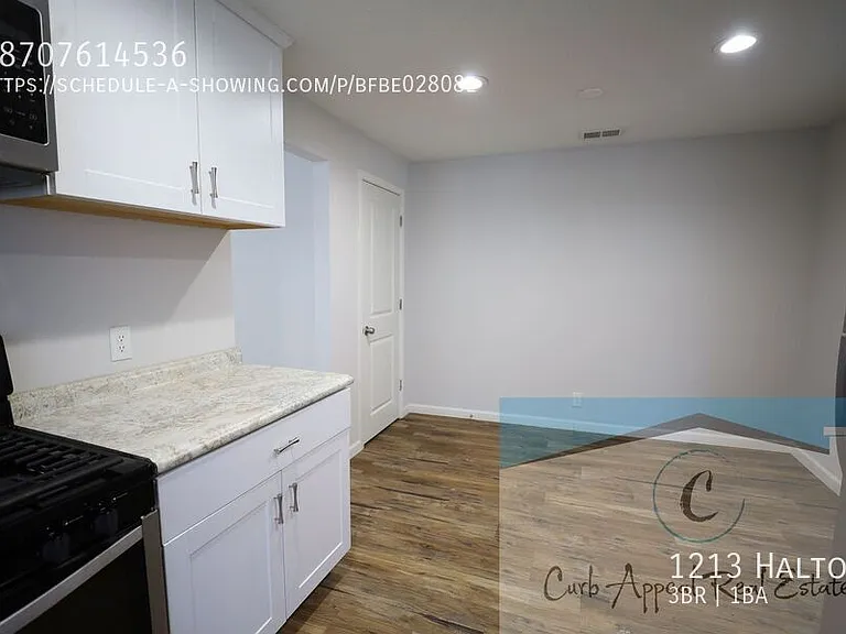 1213 Haltom St — Photo 4