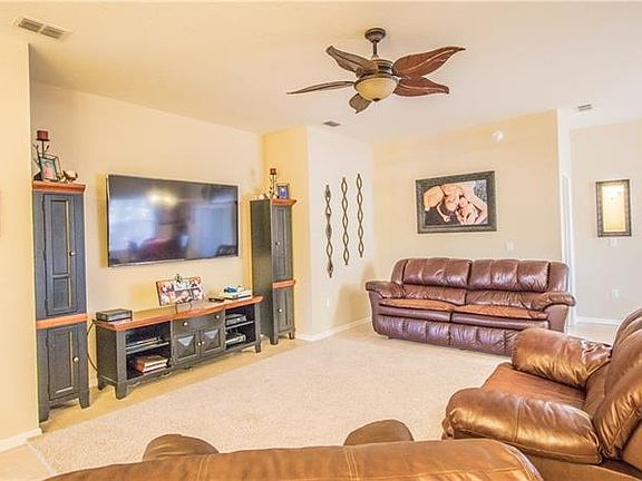 3rd image of 2951 Blackwater Oaks Dr