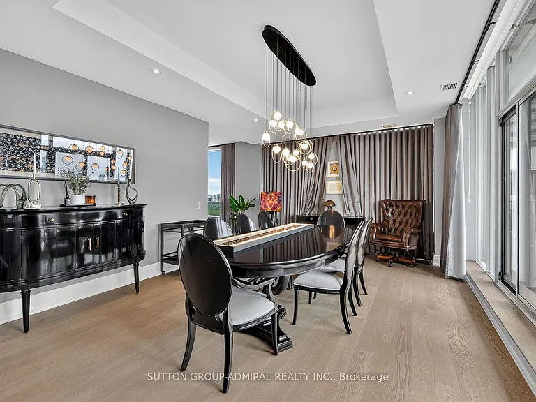 155 Saint Clair Ave W #1801 — Photo 12