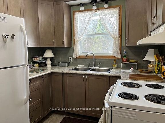 3rd image of 161 Forest Lake Rd