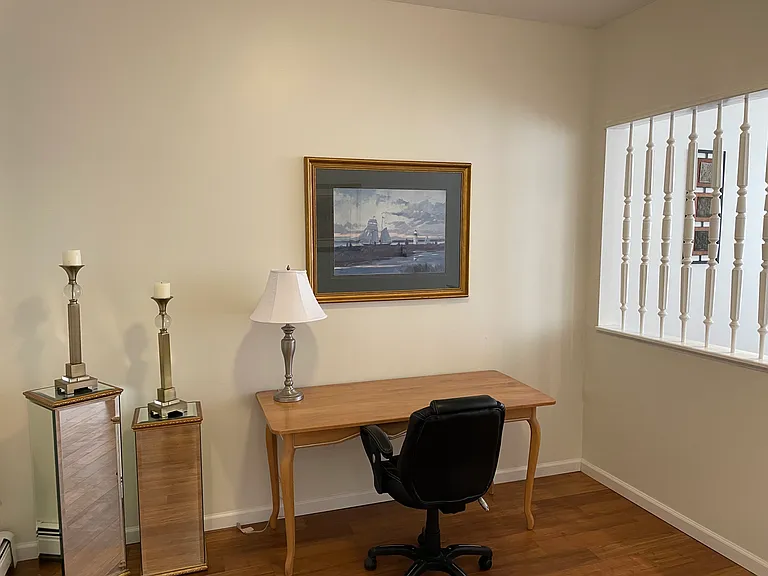 669 Ferry St — Photo 10