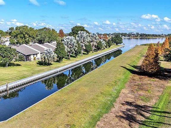 3rd image of 381 Winter Ridge Blvd
