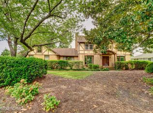 1022 Robert E Lee Dr, Wilmington, NC 28412