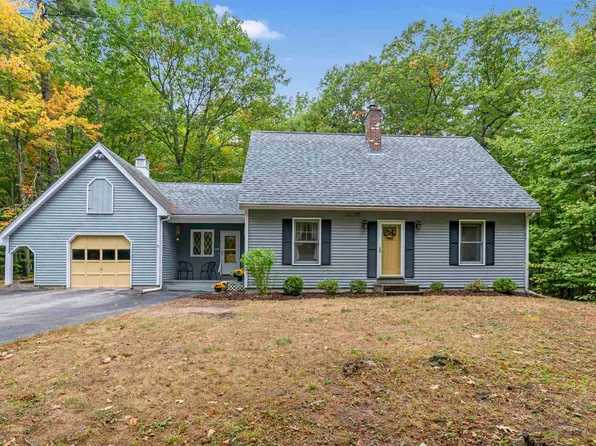 23 Friar Tuck Way, Wolfeboro, NH 03894
