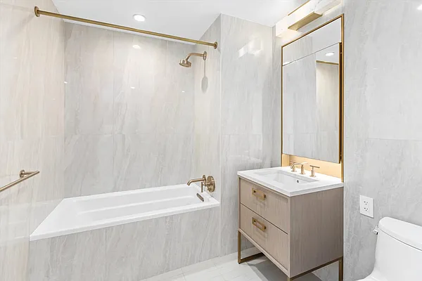 Rented by Fact Real Estate LLC | media 8