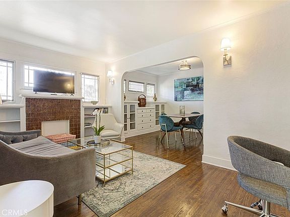 5th image of 2400-2402 Merton Ave