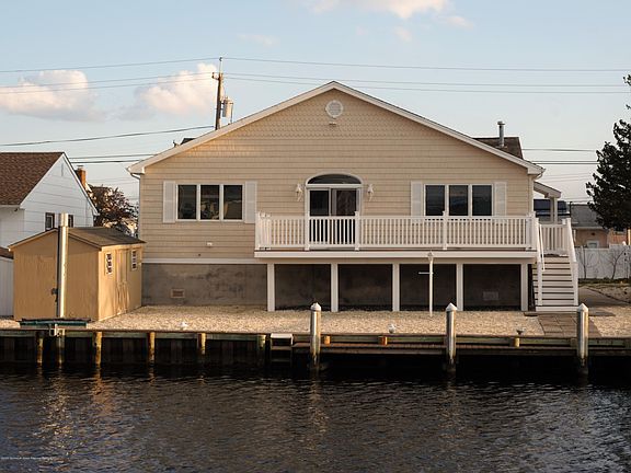 4th image of 3214 Beachview Dr #2