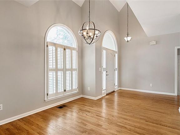 5th image of 5015 Hyde Way