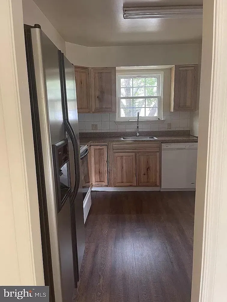 3 bed, 1392 sqft, $2,750 — Photo 2