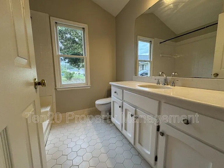7185 Midland Chase Loop — Photo 10