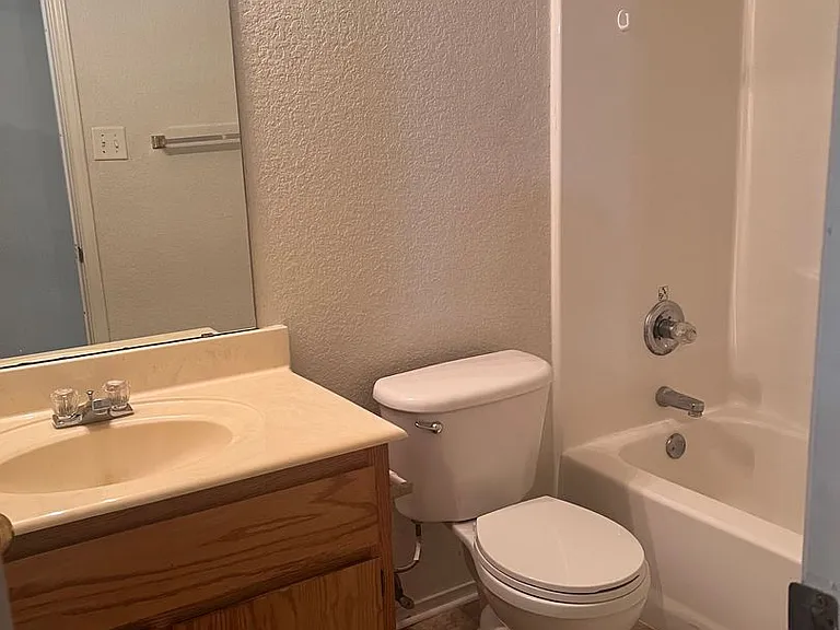 2806 Alma Dr — Photo 10