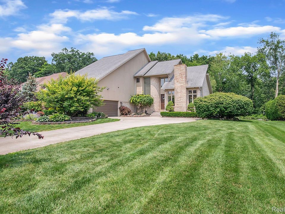 1st image of 8380 Woodspur Dr