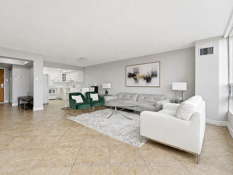 310 Mill St S #811 — Photo 4