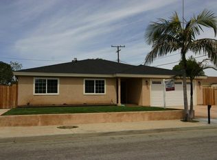 964 Grove Pl, Costa Mesa, CA 92627