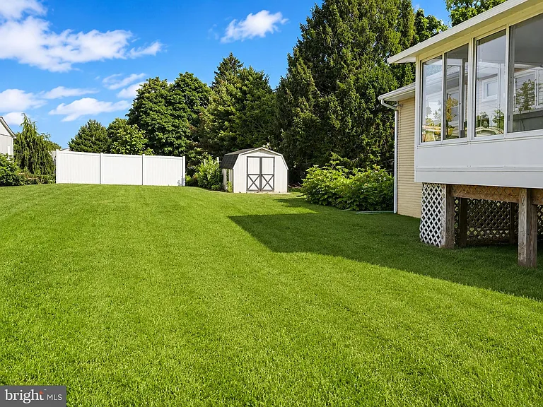 7 Tipton Dr — Photo 6