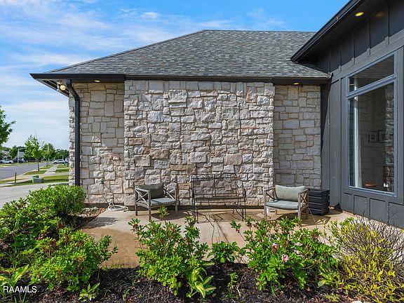 3rd image of 104 Cherrywood Dr