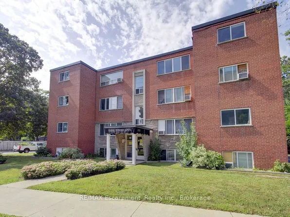 2393 New St, Burlington, ON