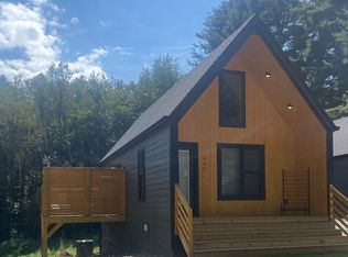 798 Country Club Dr, Waynesville, NC 28786