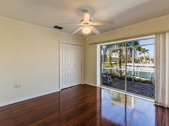 5th image of 335 Cottage Ct #0