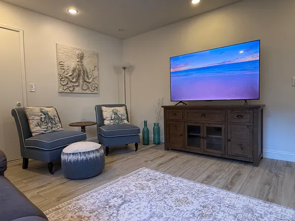 (undisclosed Address), Oxnard, CA 93035
